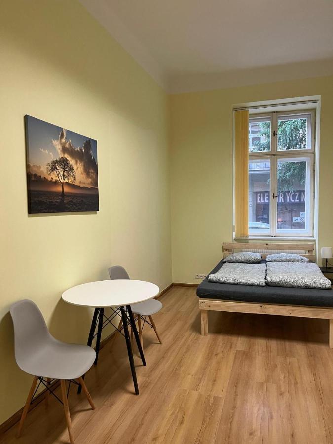 Batorego Lovely Rooms Krakau Exterior foto